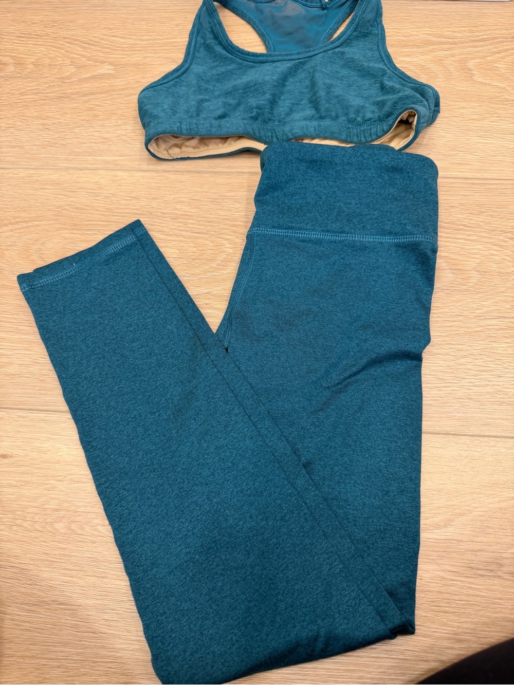 Old Navy Teal Active Leggings and Racerback Sports Bra Set
